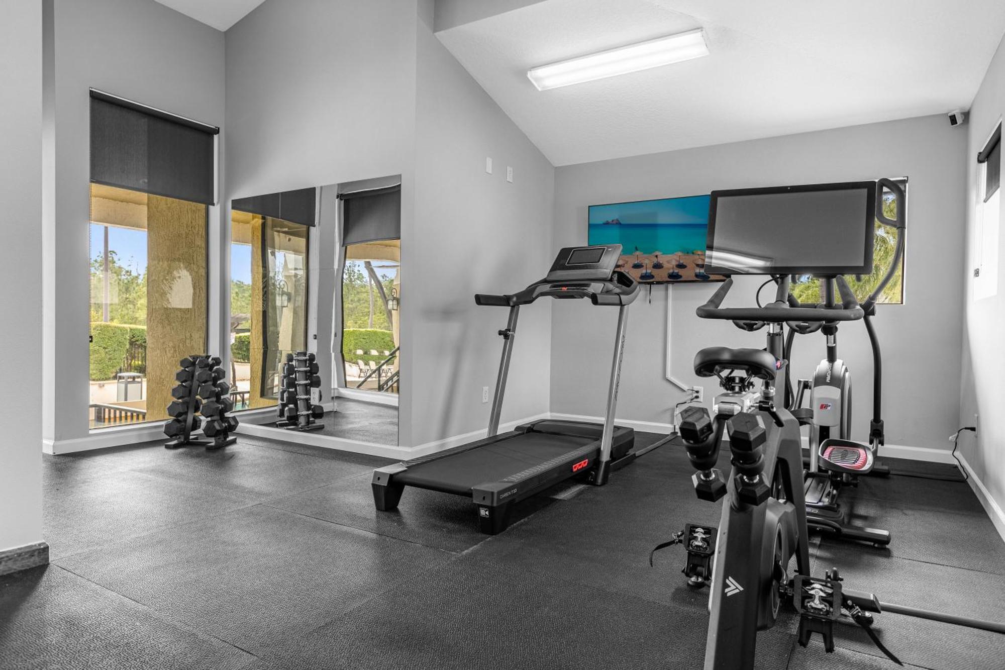 אורלנדו Cozy & Elegant 4Br Enchanted Townhouse - 1 Mile To Disney With Resort Pool, Gym, & Jacuzzi מראה חיצוני תמונה