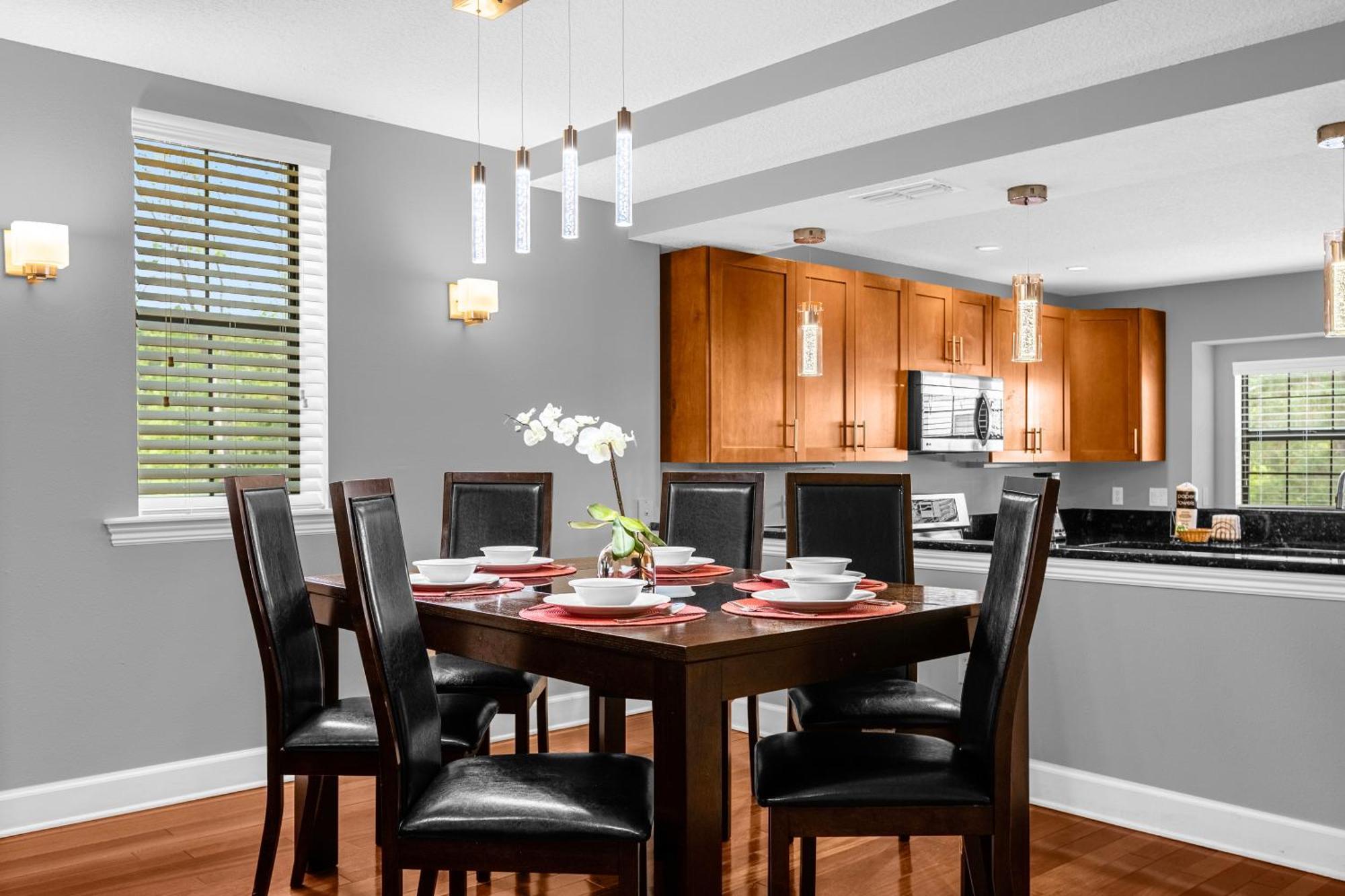 אורלנדו Cozy & Elegant 4Br Enchanted Townhouse - 1 Mile To Disney With Resort Pool, Gym, & Jacuzzi מראה חיצוני תמונה