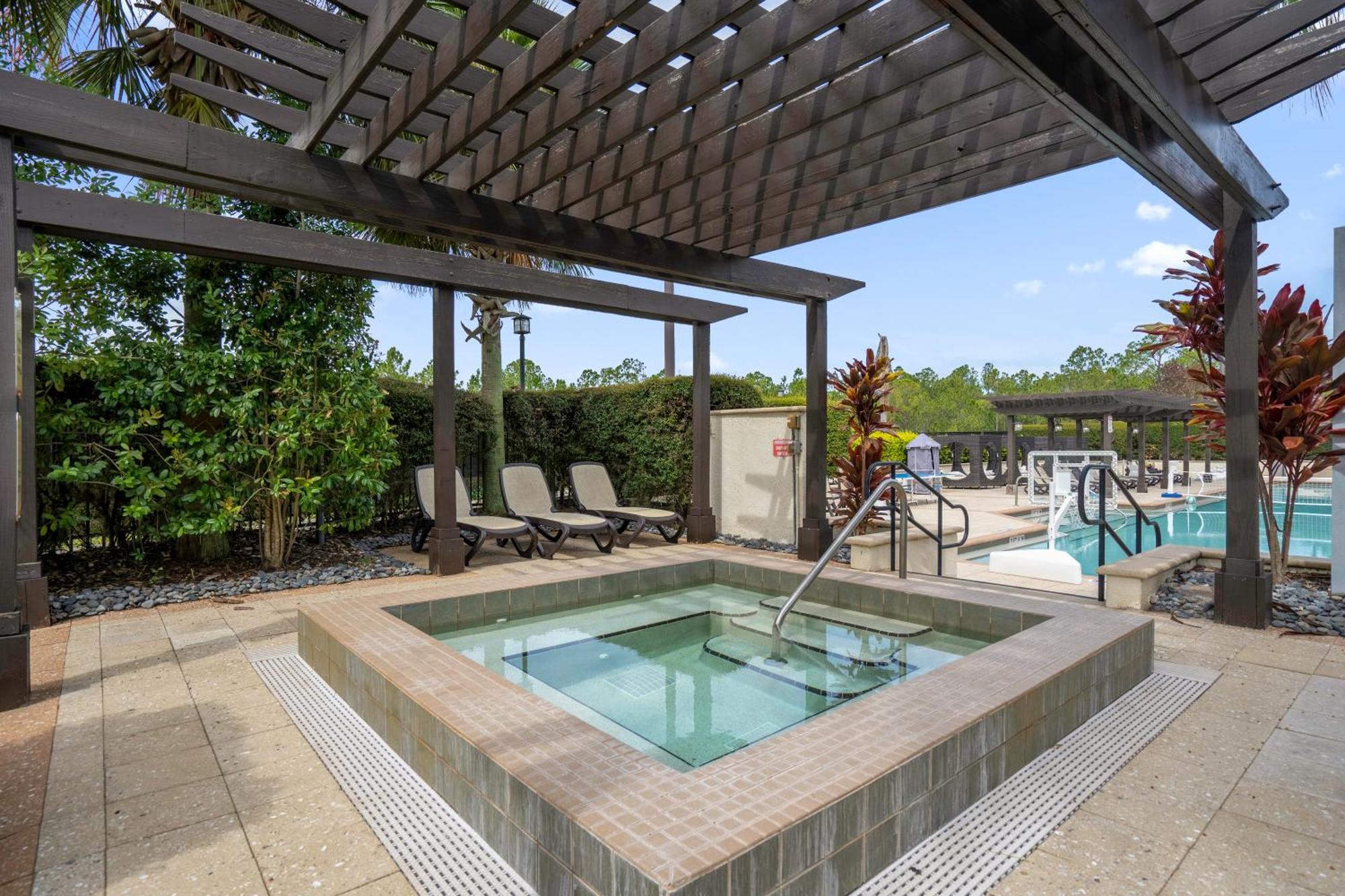 אורלנדו Cozy & Elegant 4Br Enchanted Townhouse - 1 Mile To Disney With Resort Pool, Gym, & Jacuzzi מראה חיצוני תמונה