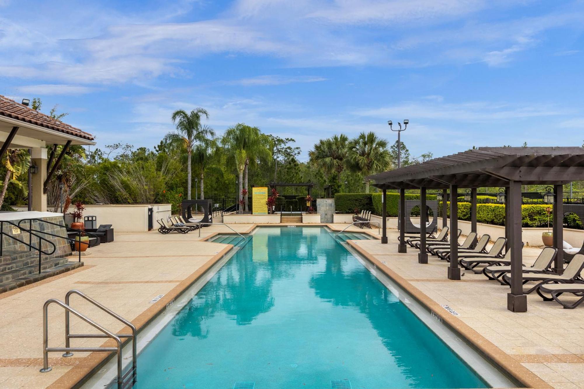 אורלנדו Cozy & Elegant 4Br Enchanted Townhouse - 1 Mile To Disney With Resort Pool, Gym, & Jacuzzi מראה חיצוני תמונה