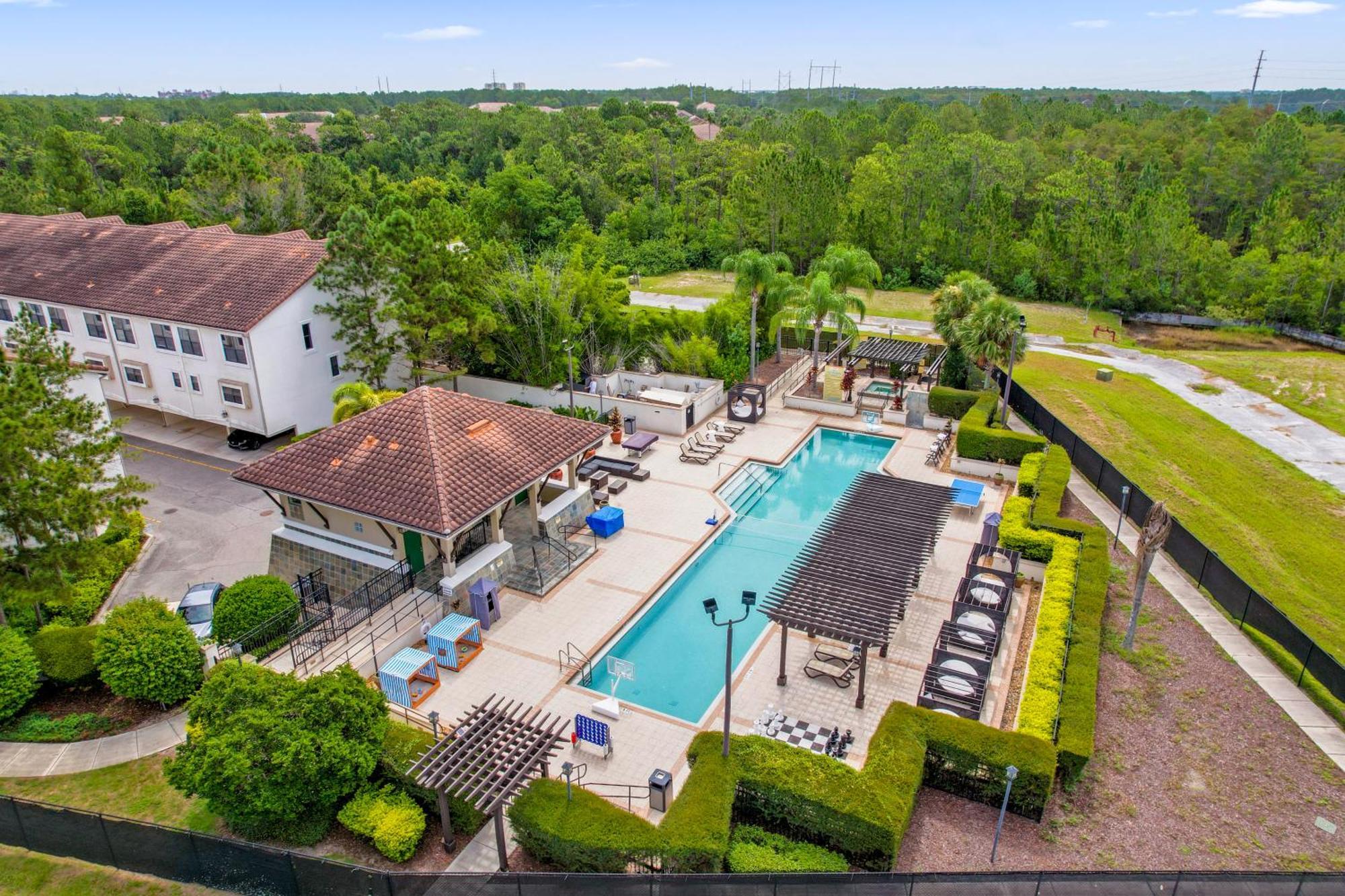 אורלנדו Cozy & Elegant 4Br Enchanted Townhouse - 1 Mile To Disney With Resort Pool, Gym, & Jacuzzi מראה חיצוני תמונה