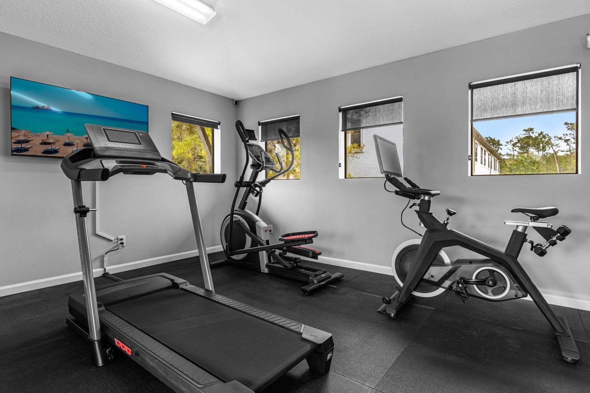 אורלנדו Cozy & Elegant 4Br Enchanted Townhouse - 1 Mile To Disney With Resort Pool, Gym, & Jacuzzi מראה חיצוני תמונה