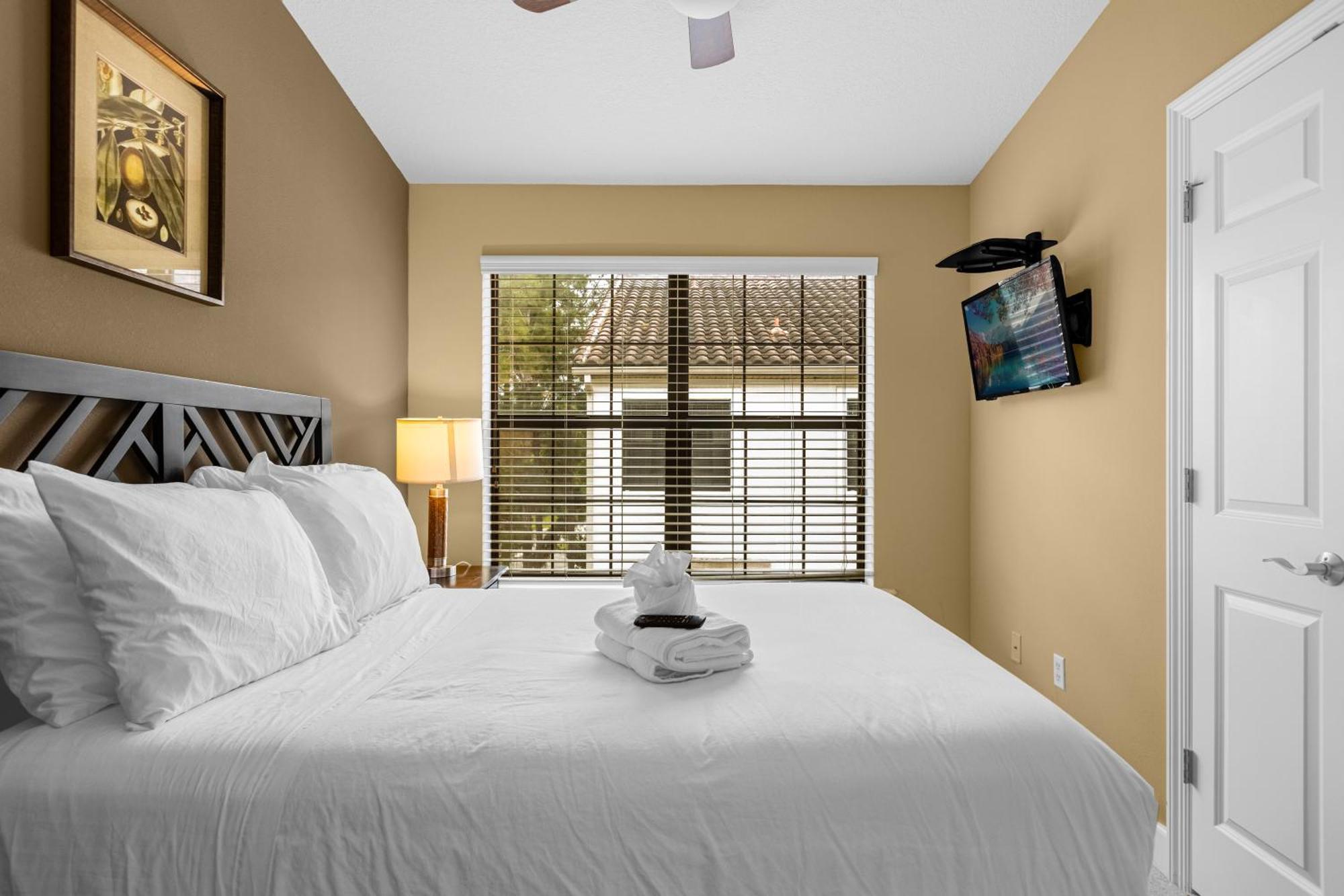 אורלנדו Cozy & Elegant 4Br Enchanted Townhouse - 1 Mile To Disney With Resort Pool, Gym, & Jacuzzi מראה חיצוני תמונה