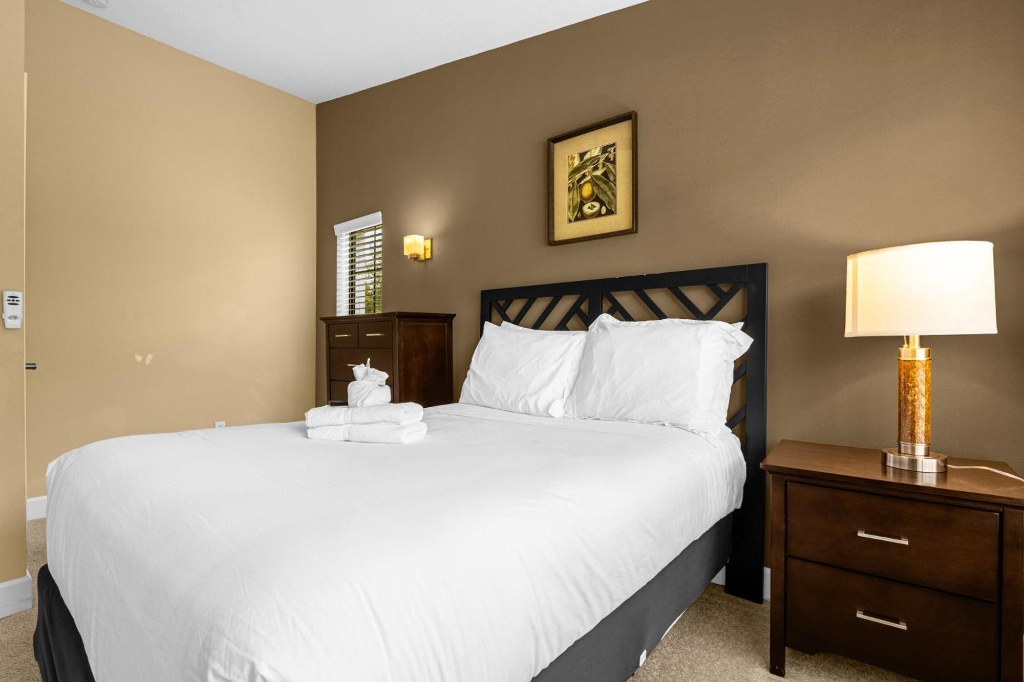 אורלנדו Cozy & Elegant 4Br Enchanted Townhouse - 1 Mile To Disney With Resort Pool, Gym, & Jacuzzi מראה חיצוני תמונה